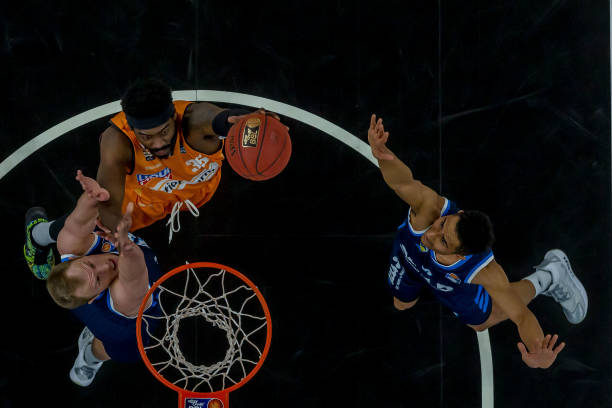 更以清晰的 更以清晰的