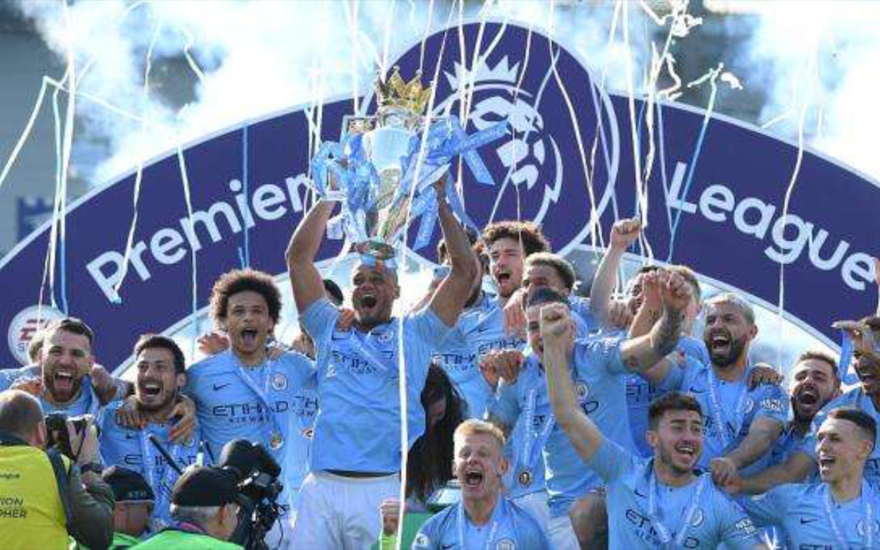 高的褒奖 高的褒奖